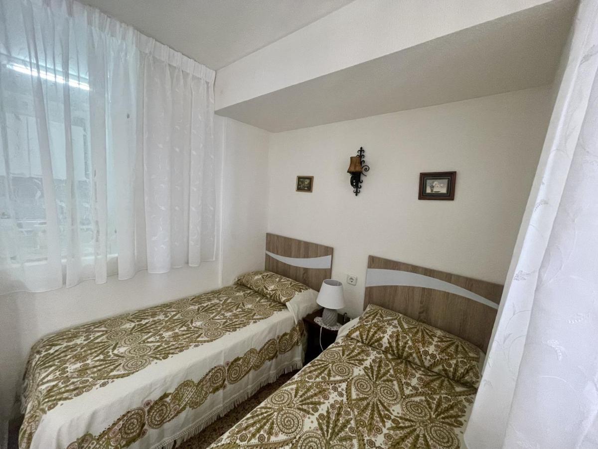 בנידורם Eleven Caballos Apartment מראה חיצוני תמונה